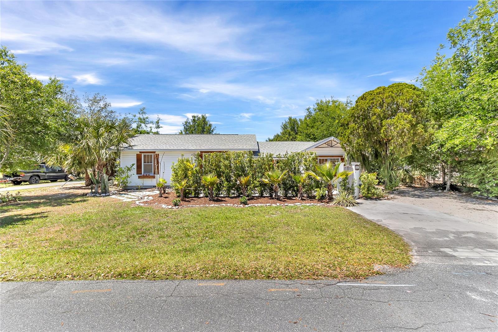 3560 MARTIN AVE, MOUNT DORA, FL, 32757