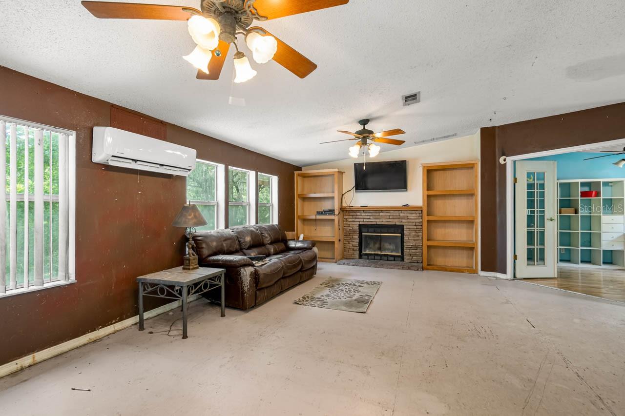 12730 BULLFROG CREEK RD, GIBSONTON, FL, 33534