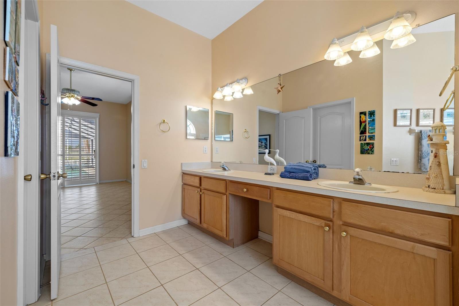 5117 SPECTACULAR BID DR, WESLEY CHAPEL, FL, 33544