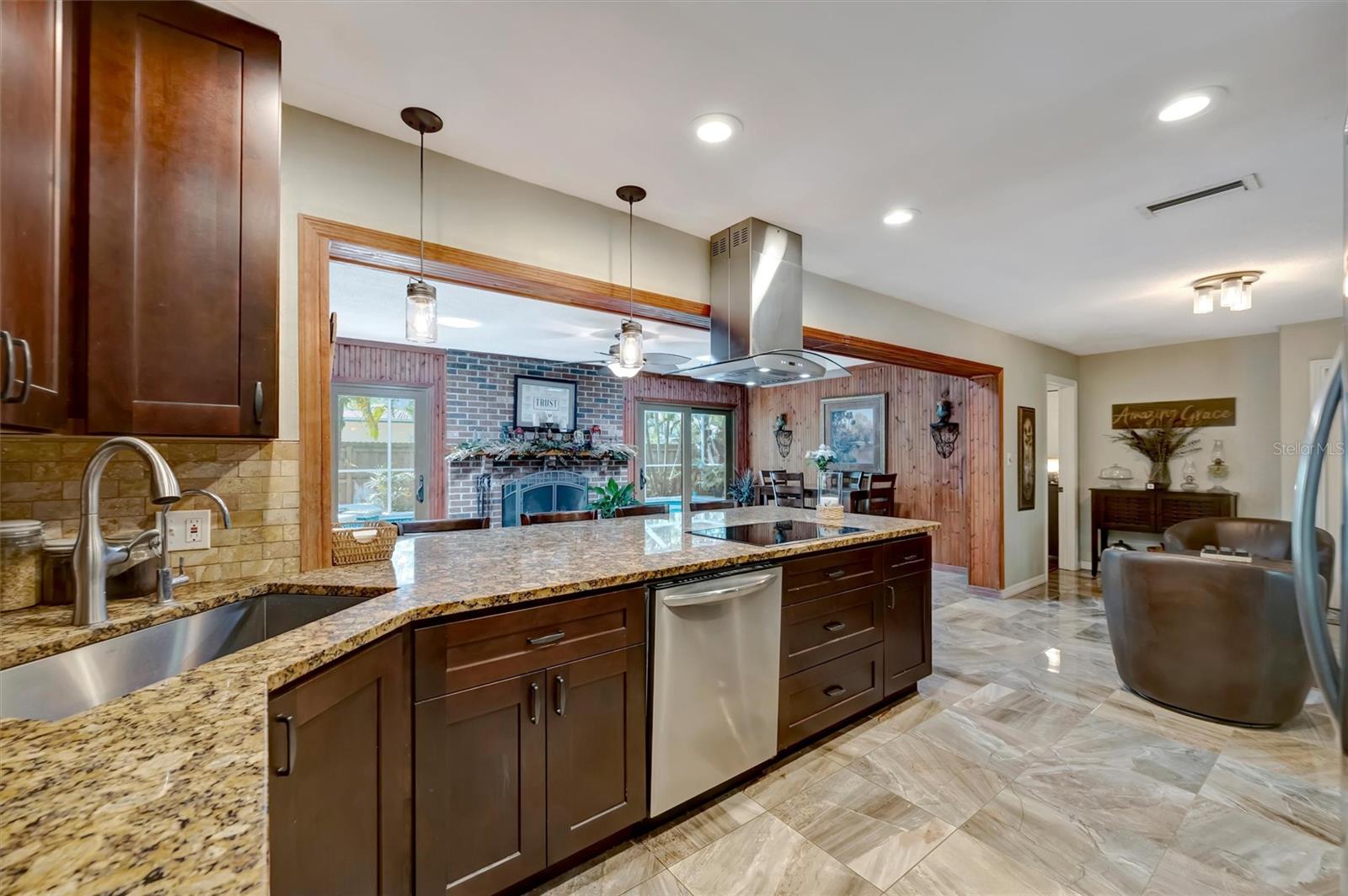 9782 55TH AVE N, ST PETERSBURG, FL, 33708