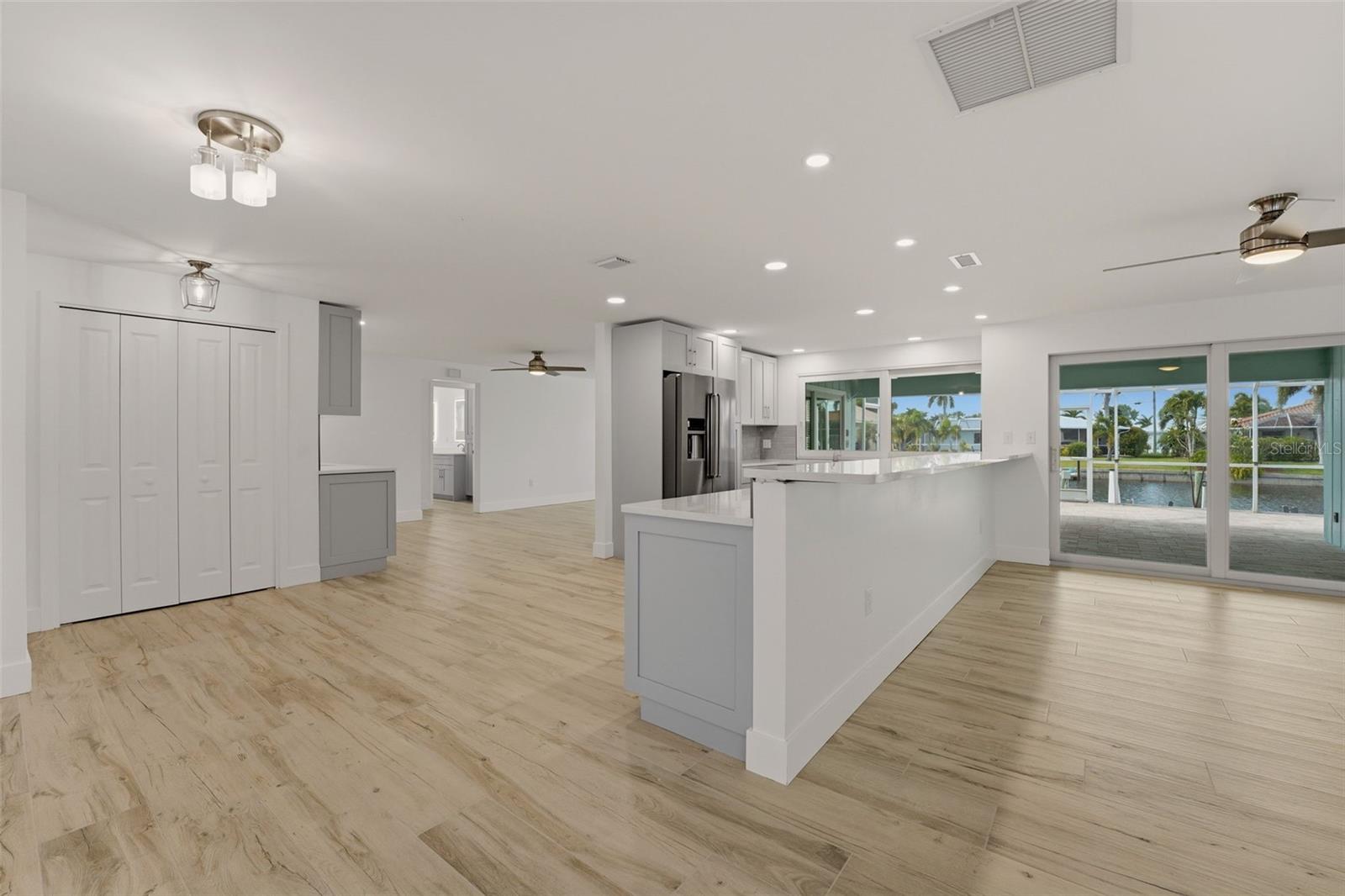 548 BELVEDERE CT, PUNTA GORDA, FL, 33950