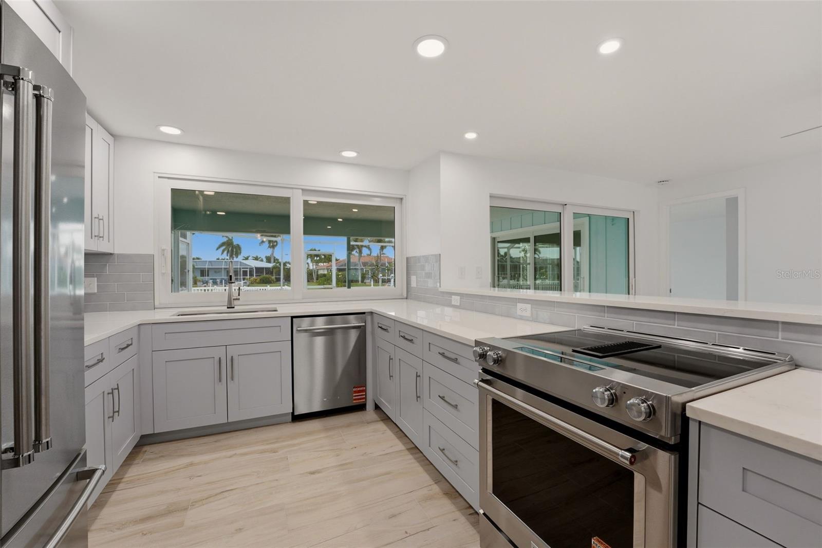 548 BELVEDERE CT, PUNTA GORDA, FL, 33950