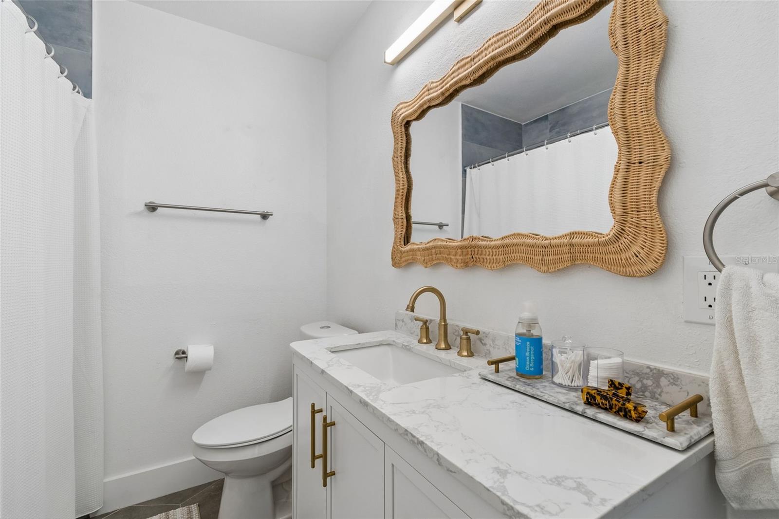 3320 W IOWA AVE, TAMPA, FL, 33611