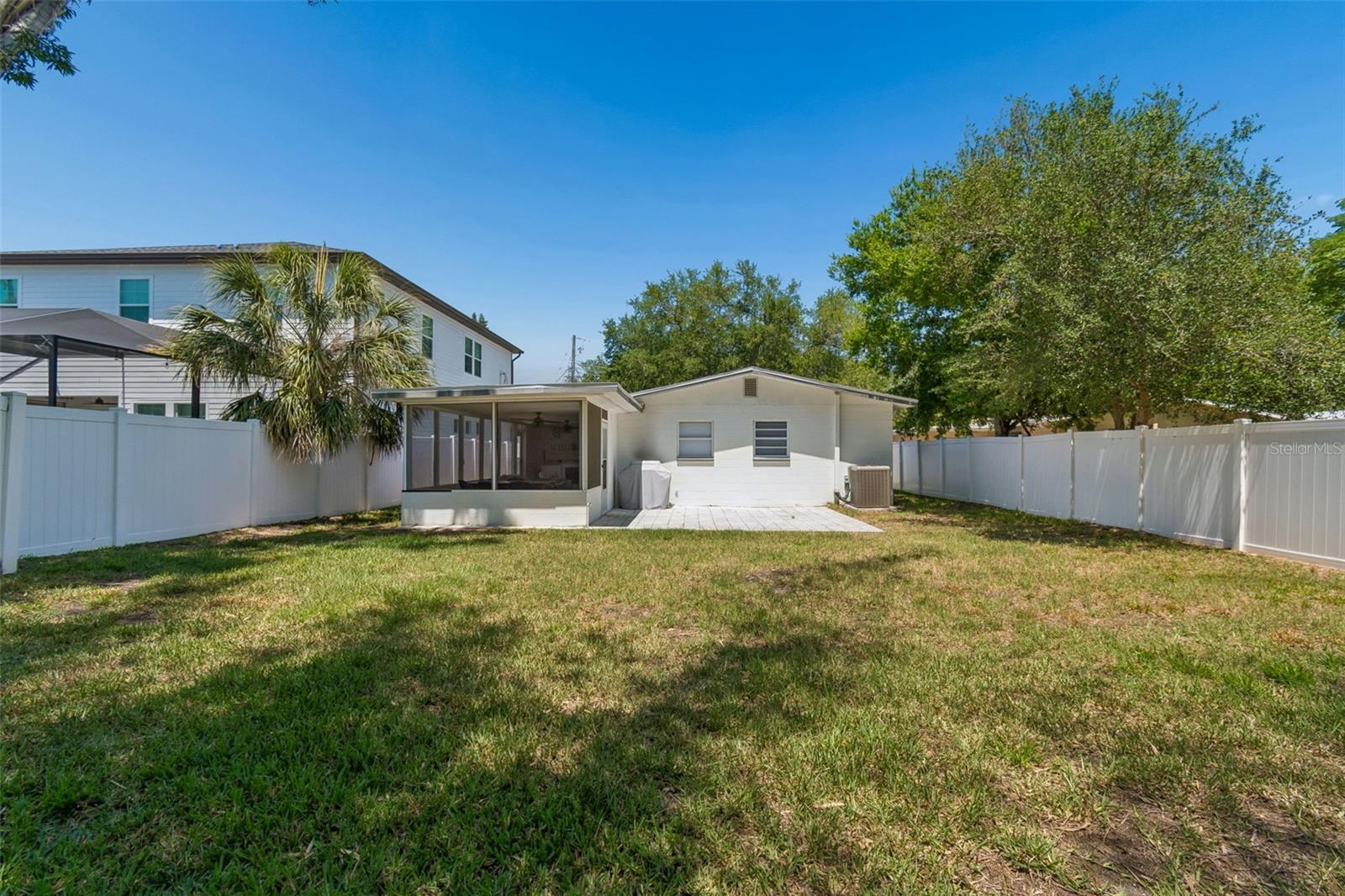 3320 W IOWA AVE, TAMPA, FL, 33611