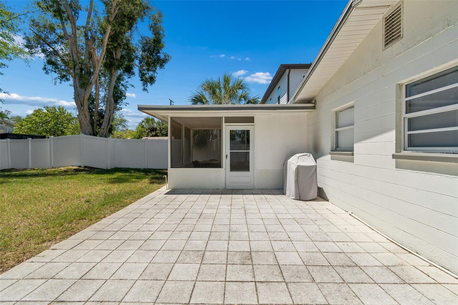 3320 W IOWA AVE, TAMPA, FL, 33611