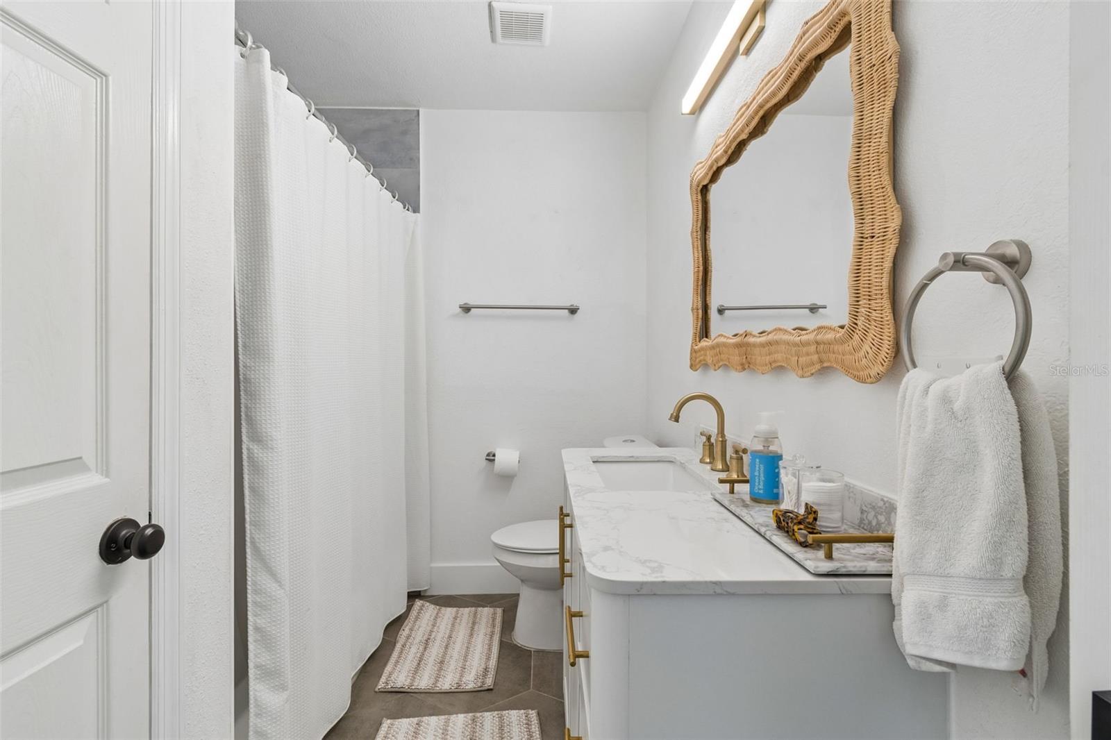 3320 W IOWA AVE, TAMPA, FL, 33611