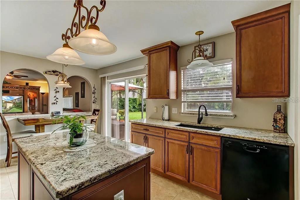 1915 CORNER CREST CT, ORLANDO, FL, 32820