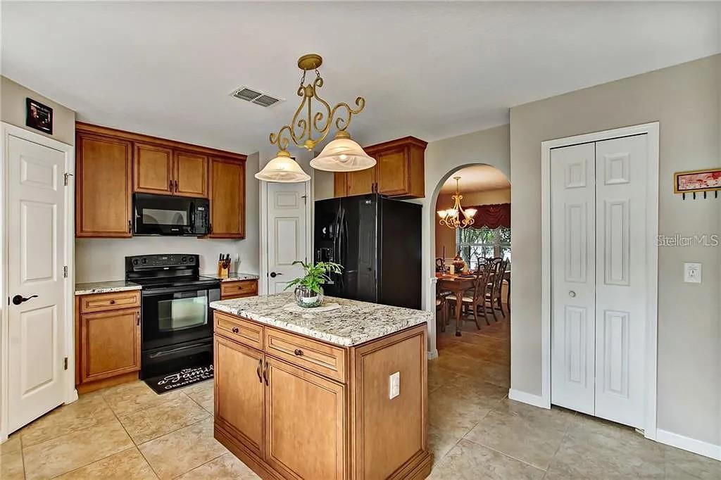 1915 CORNER CREST CT, ORLANDO, FL, 32820