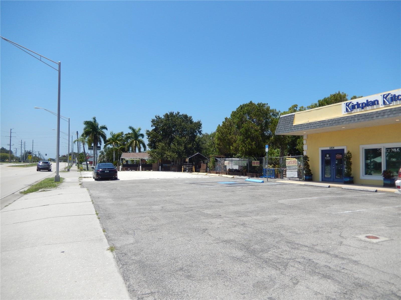 6804 CORTEZ RD W, BRADENTON, FL, 34210