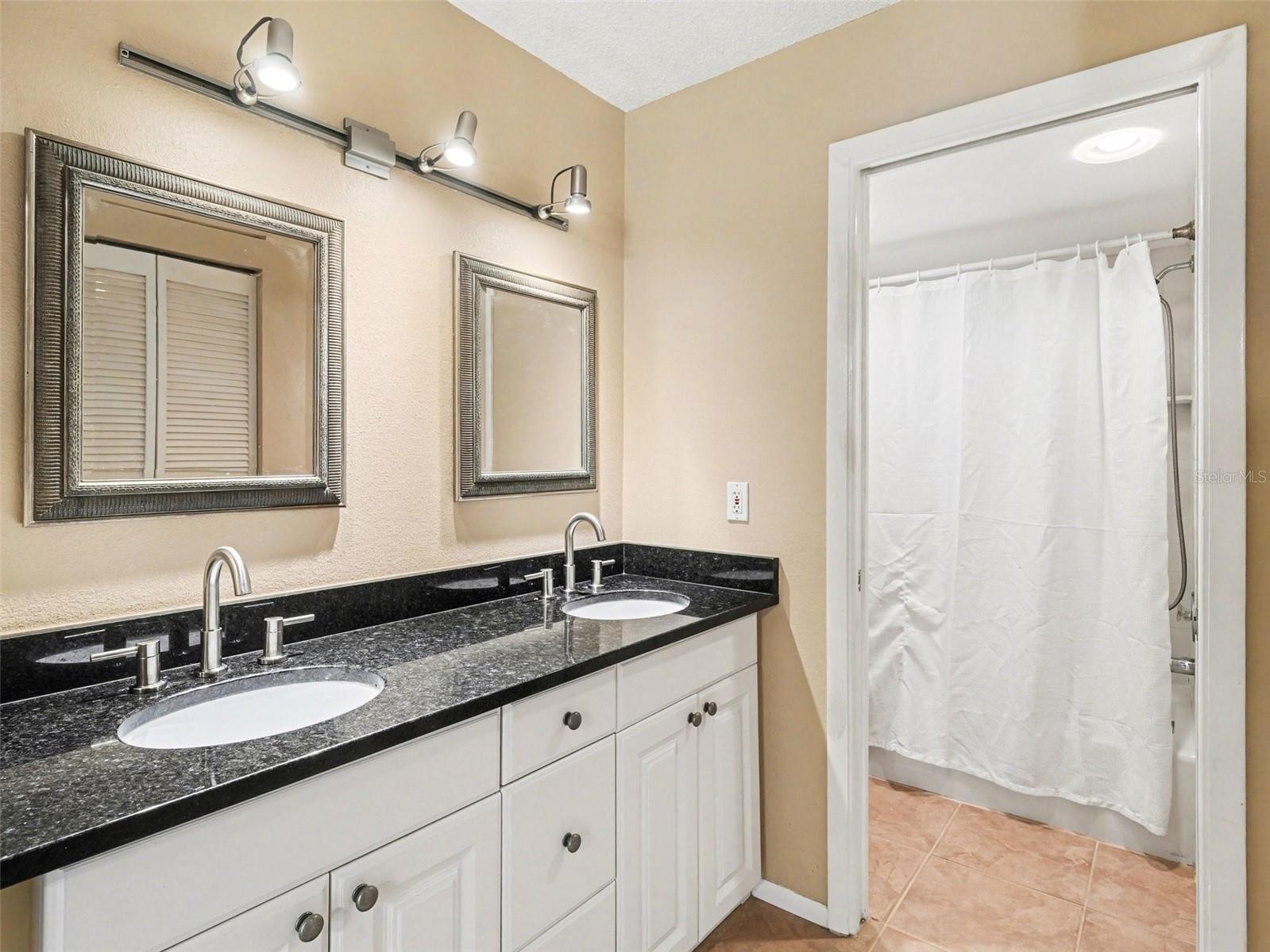 7205 CURTISS AVENUE 1A AVE #1A, SARASOTA, FL, 34231