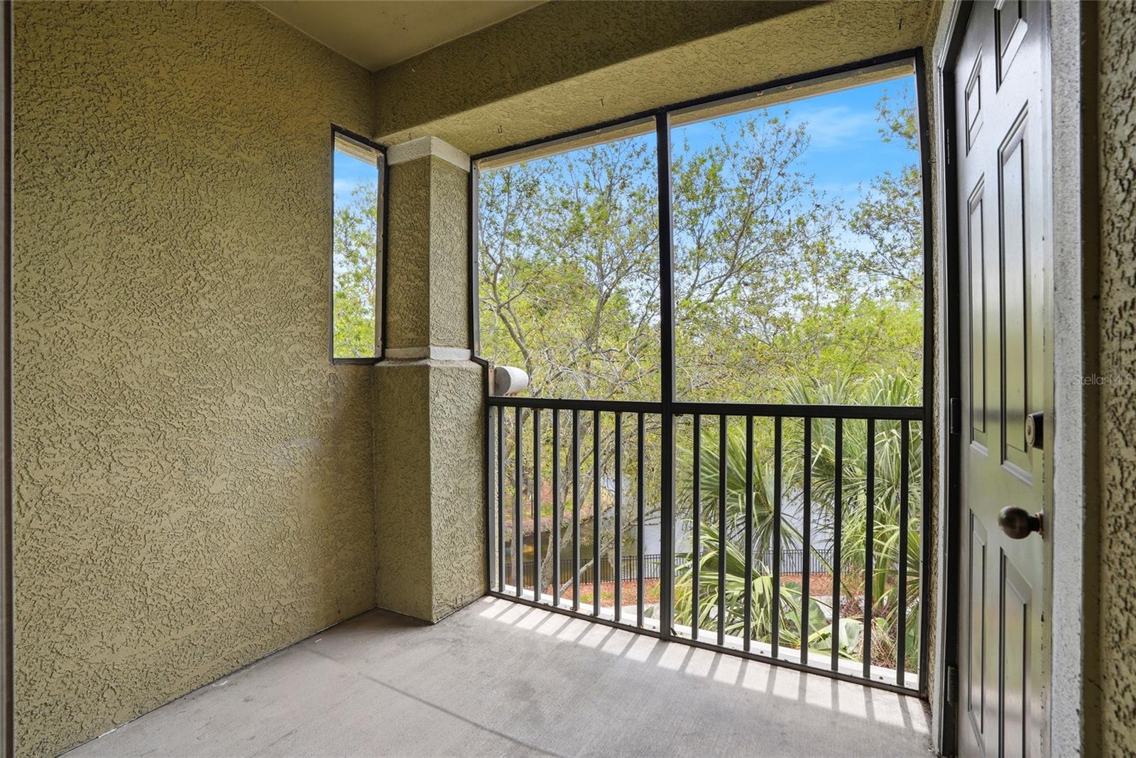 9916 COURTNEY PALMS BLVD #302, TAMPA, FL, 33619