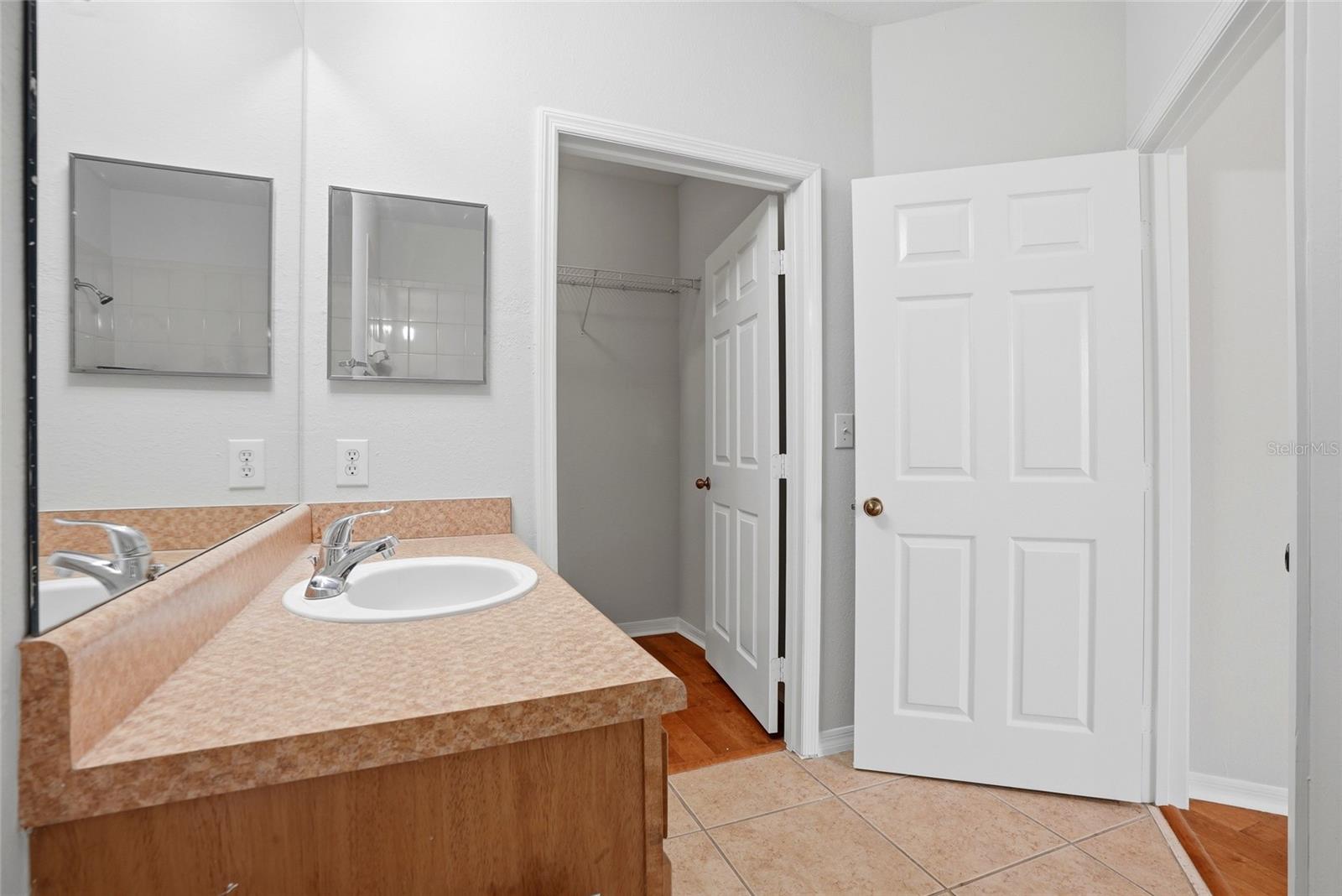 9916 COURTNEY PALMS BLVD #302, TAMPA, FL, 33619