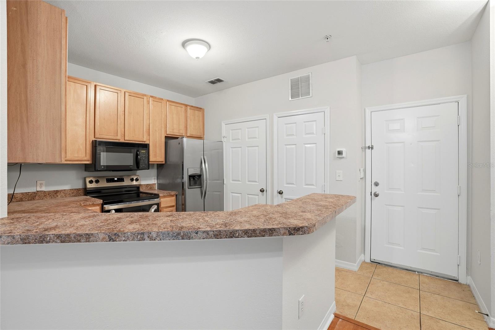 9916 COURTNEY PALMS BLVD #302, TAMPA, FL, 33619