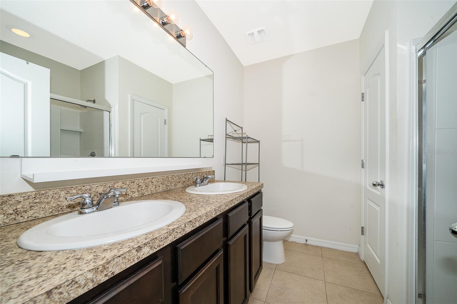 241 ARBOR LAKES DR, DAVENPORT, FL, 33896