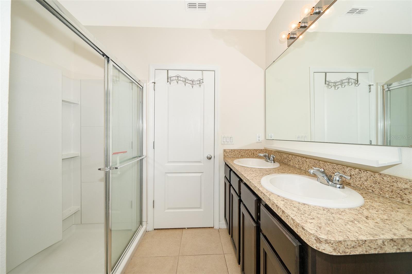 241 ARBOR LAKES DR, DAVENPORT, FL, 33896