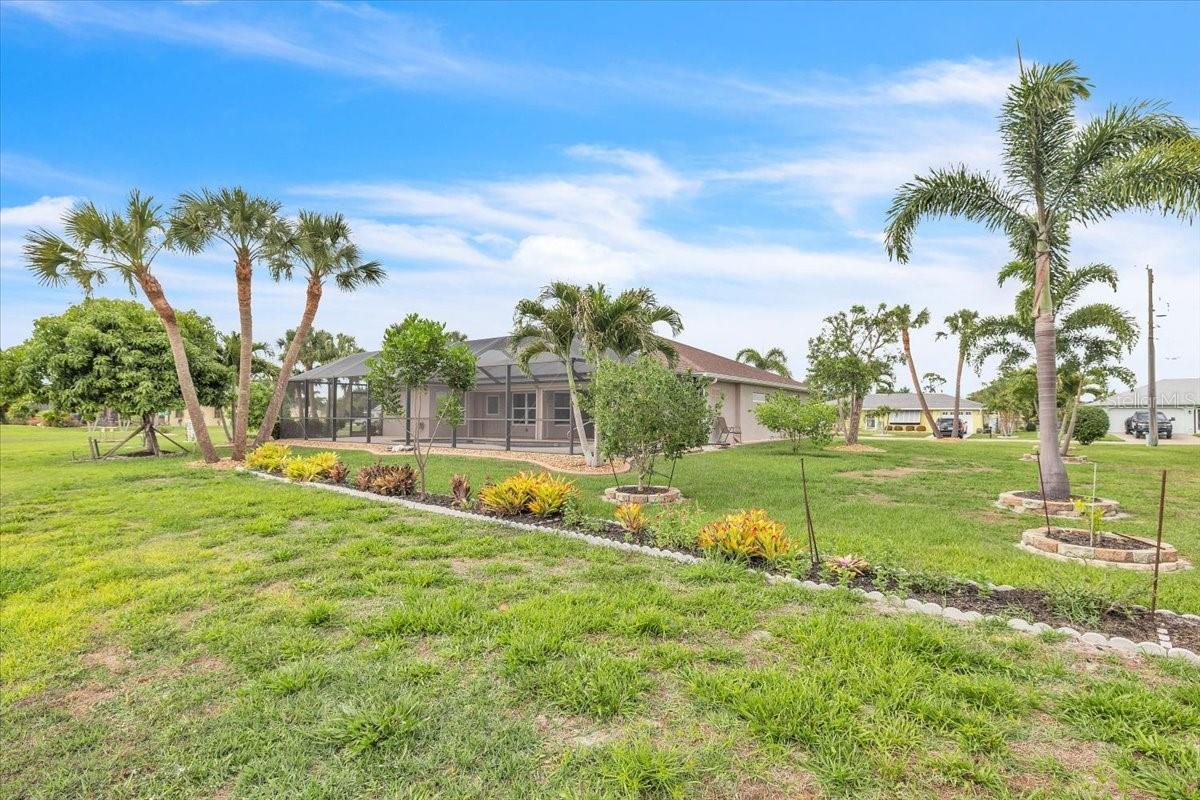 519 W CASHEW, PUNTA GORDA, FL, 33955