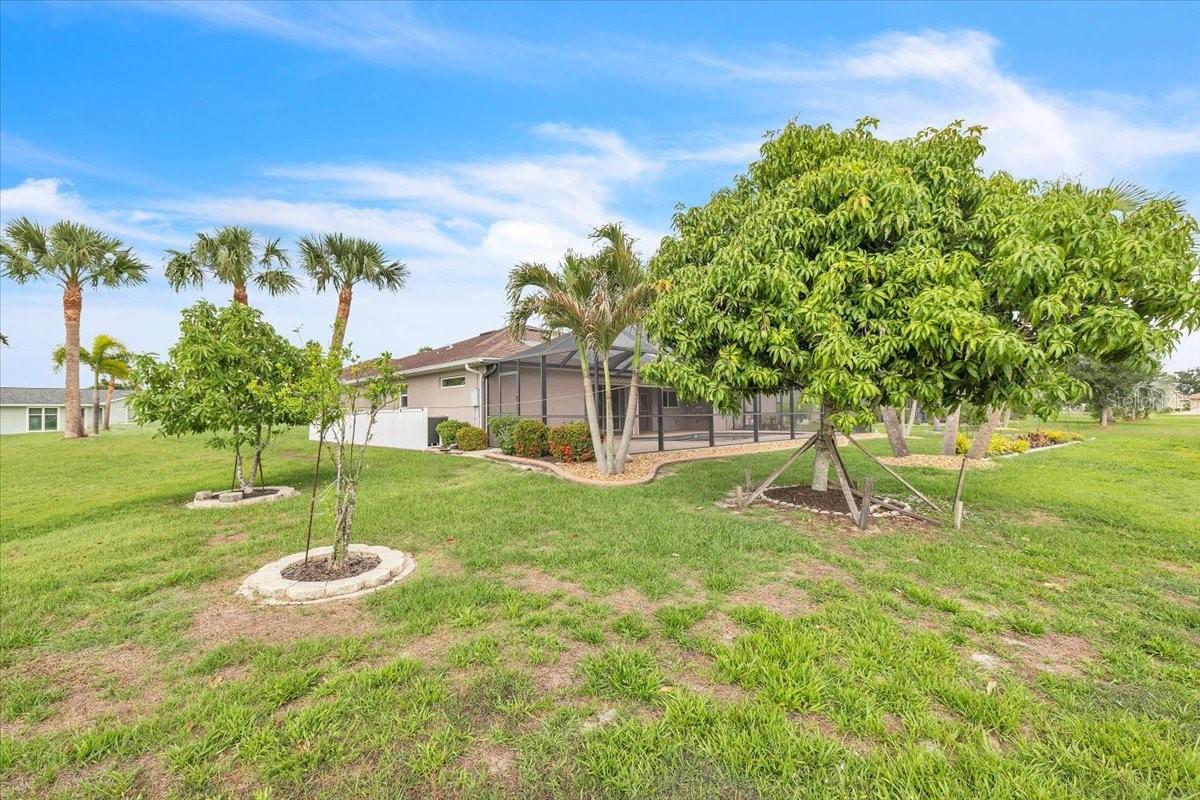 519 W CASHEW, PUNTA GORDA, FL, 33955