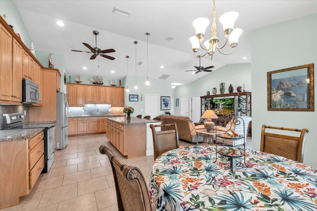 519 W CASHEW, PUNTA GORDA, FL, 33955