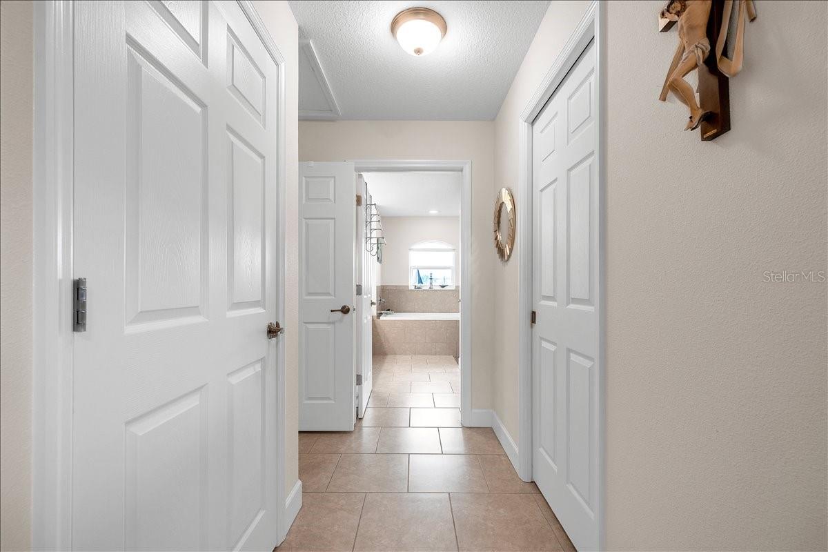 519 W CASHEW, PUNTA GORDA, FL, 33955