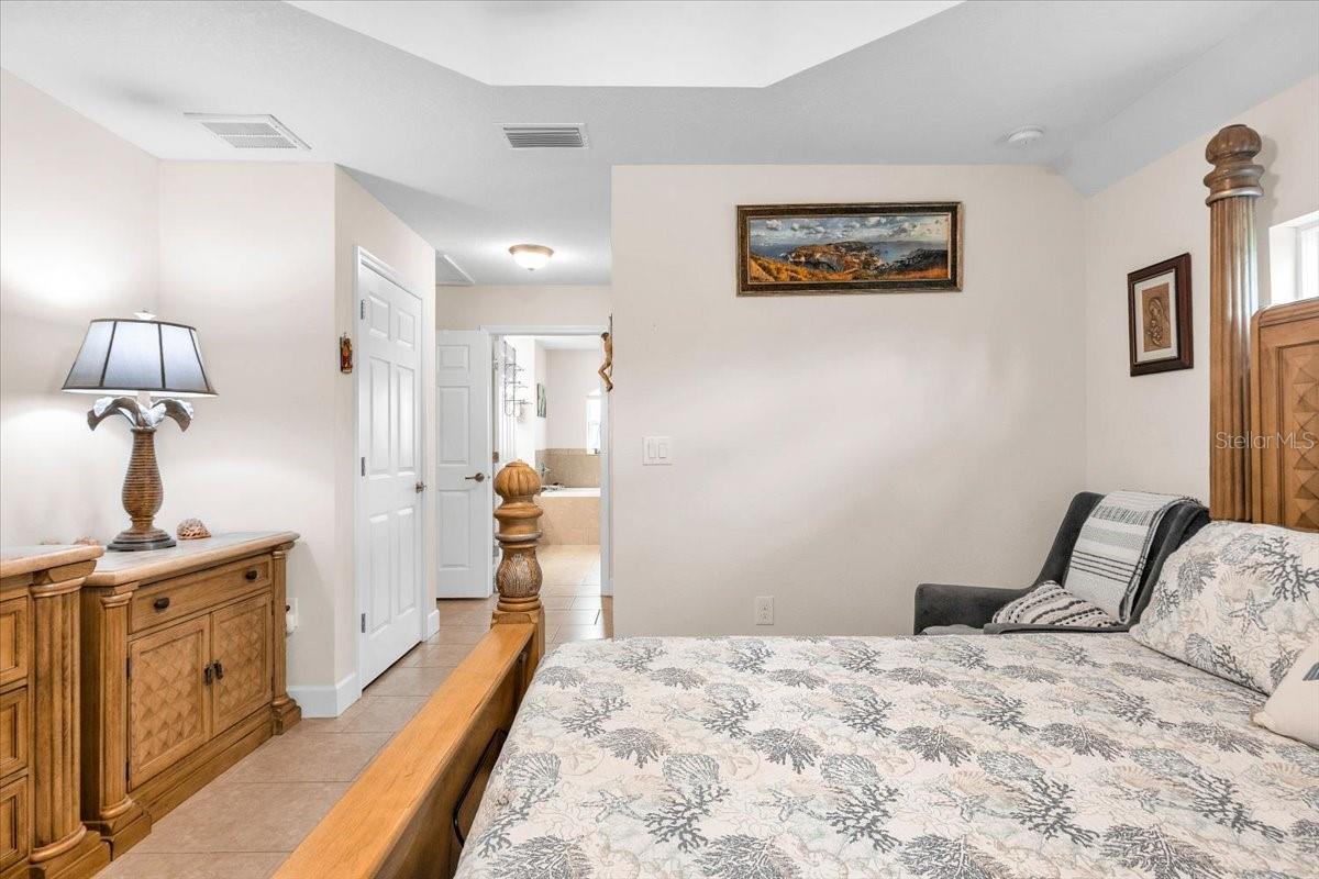 519 W CASHEW, PUNTA GORDA, FL, 33955