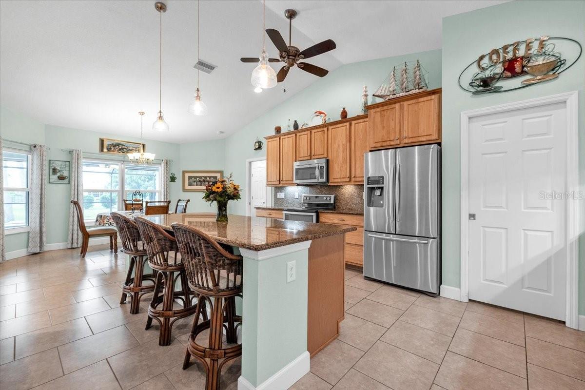 519 W CASHEW, PUNTA GORDA, FL, 33955