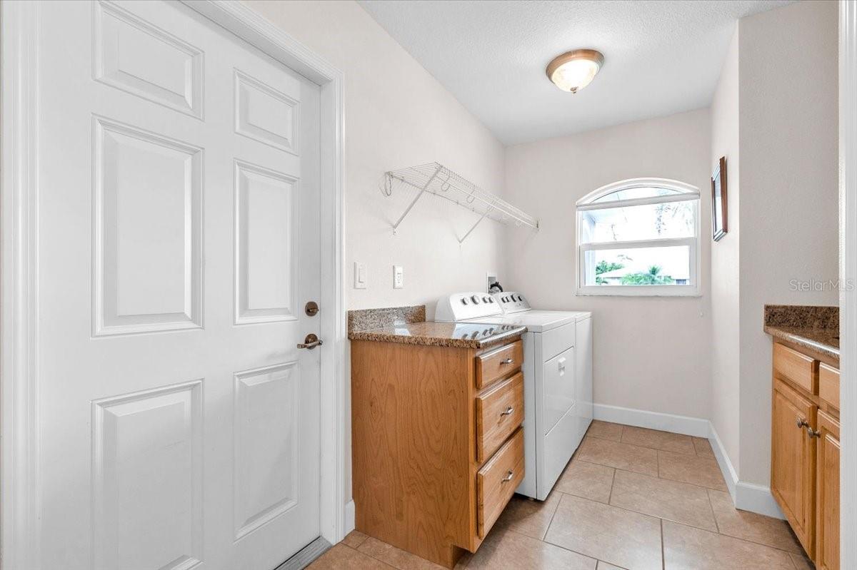 519 W CASHEW, PUNTA GORDA, FL, 33955