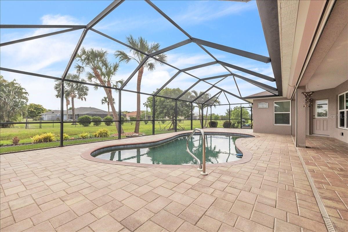 519 W CASHEW, PUNTA GORDA, FL, 33955