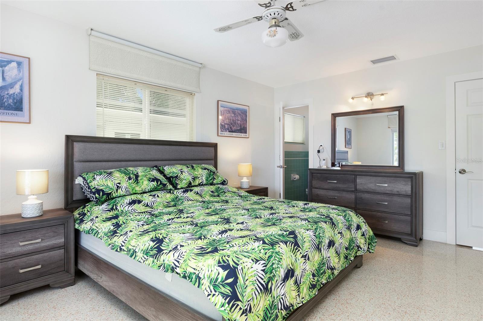 11855 4TH ST E, TREASURE ISLAND, FL, 33706