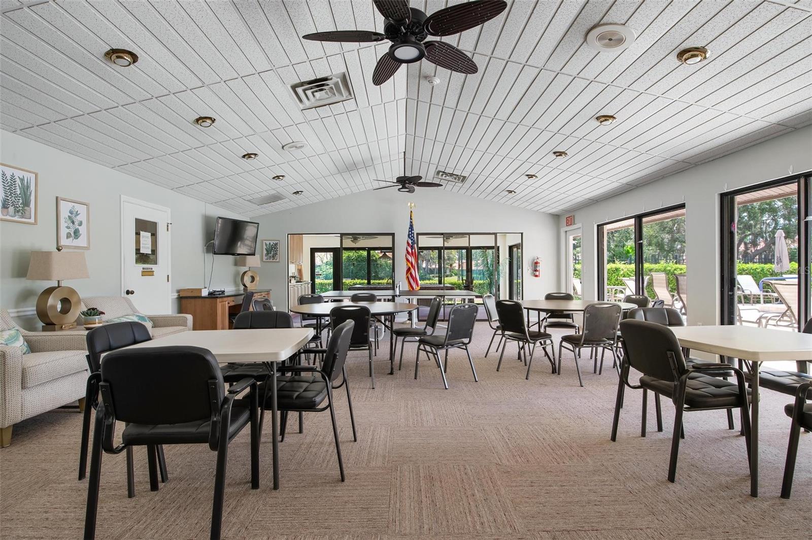 3896 WILSHIRE DR #11, SARASOTA, FL, 34238