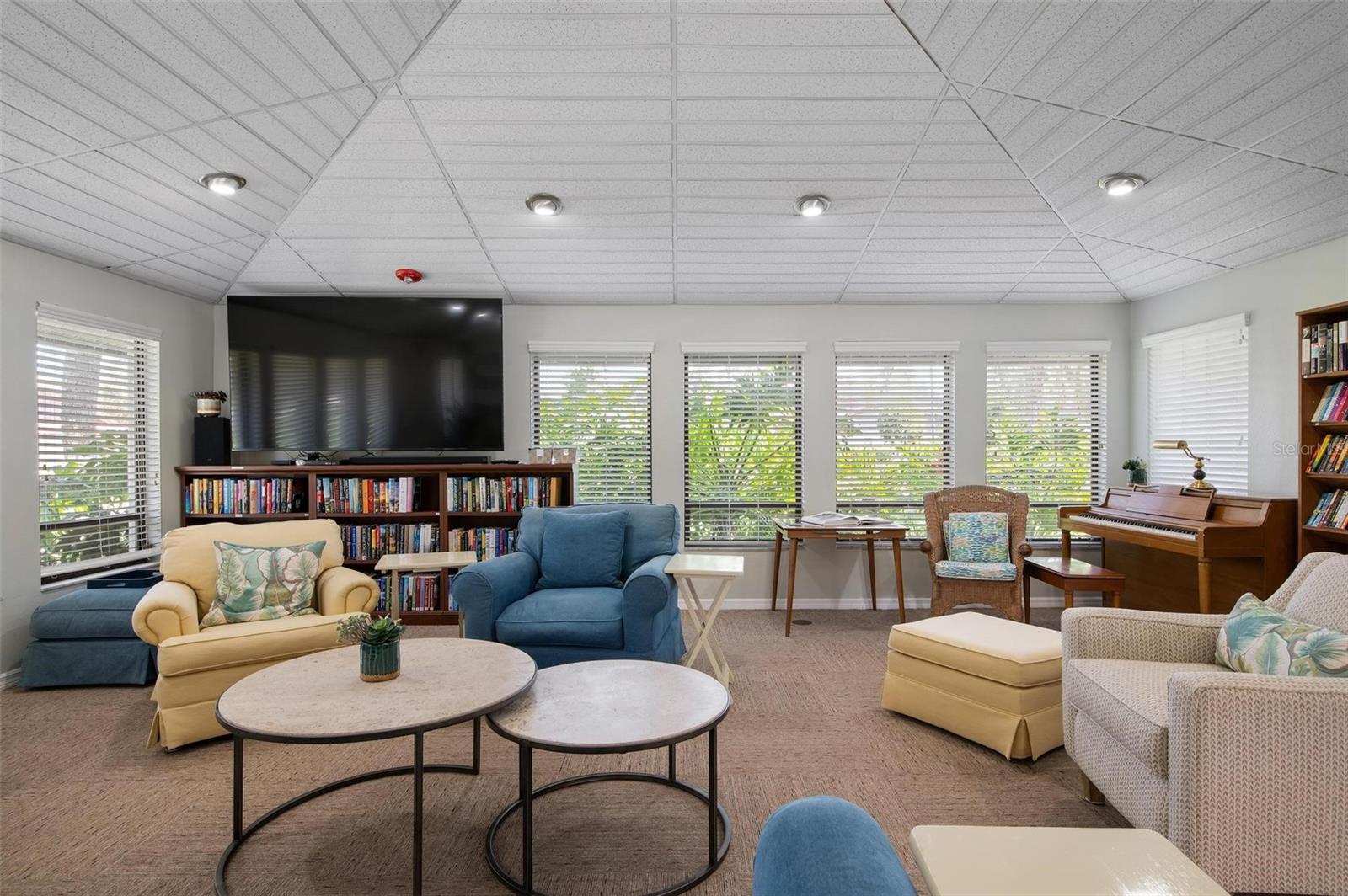 3896 WILSHIRE DR #11, SARASOTA, FL, 34238