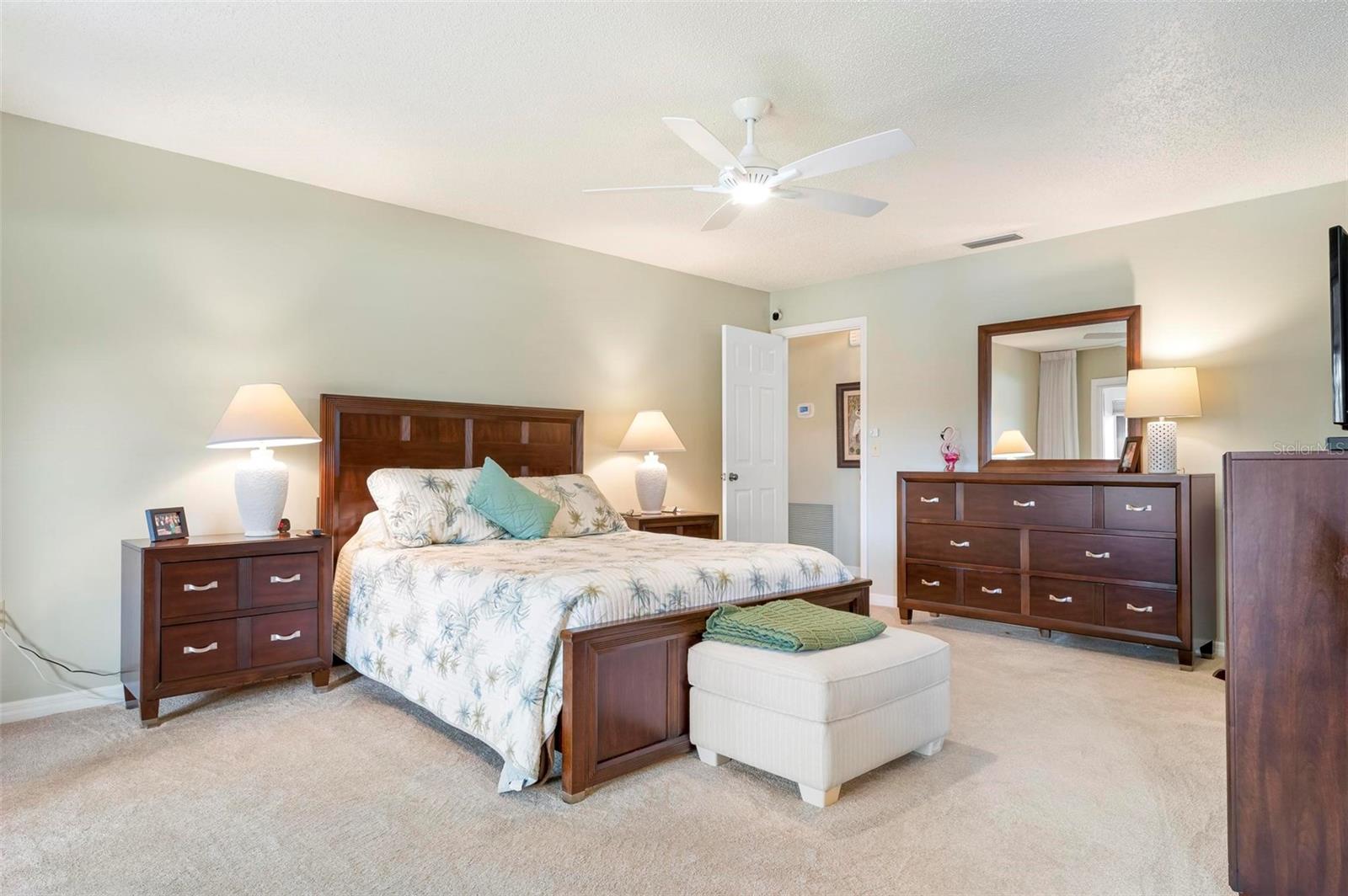 3896 WILSHIRE DR #11, SARASOTA, FL, 34238