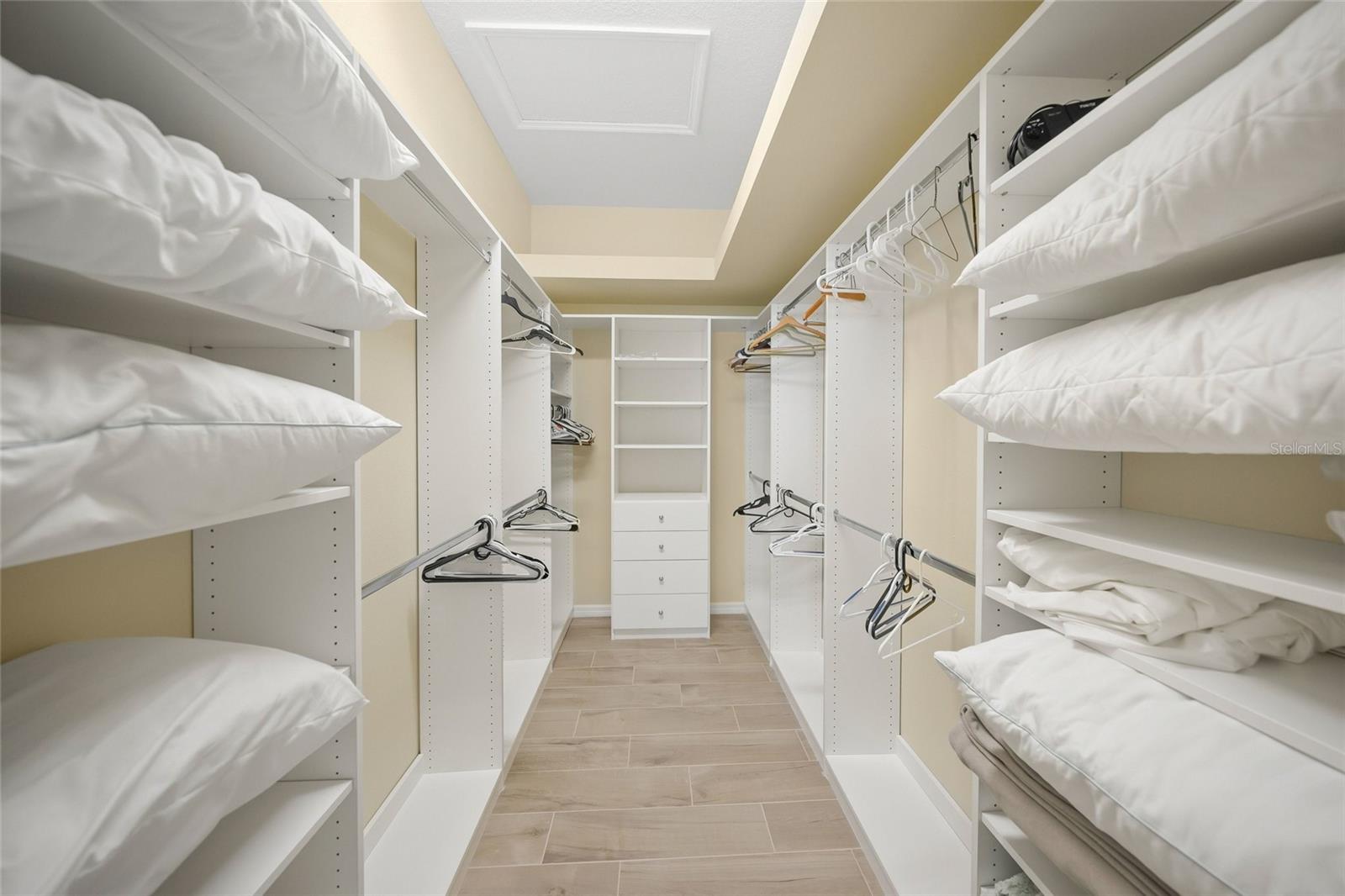 6923 LENNOX PL, UNIVERSITY PARK, FL, 34201