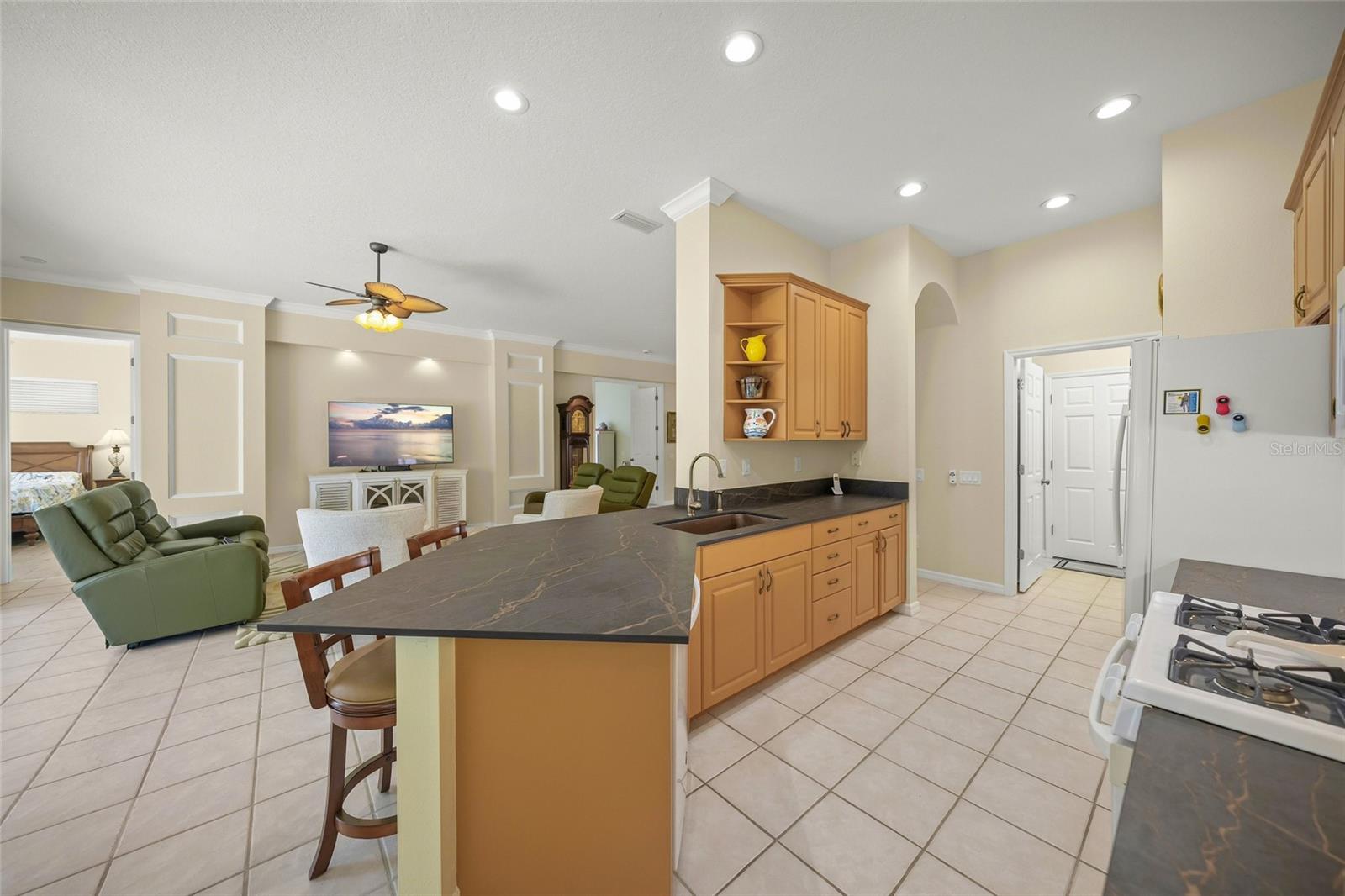 6923 LENNOX PL, UNIVERSITY PARK, FL, 34201