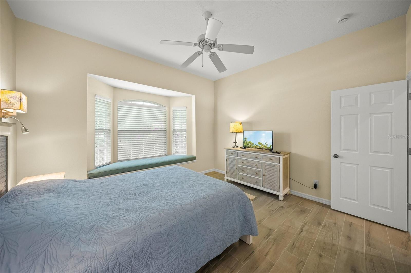 6923 LENNOX PL, UNIVERSITY PARK, FL, 34201