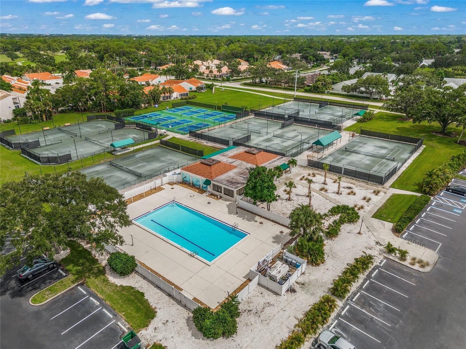 6923 LENNOX PL, UNIVERSITY PARK, FL, 34201