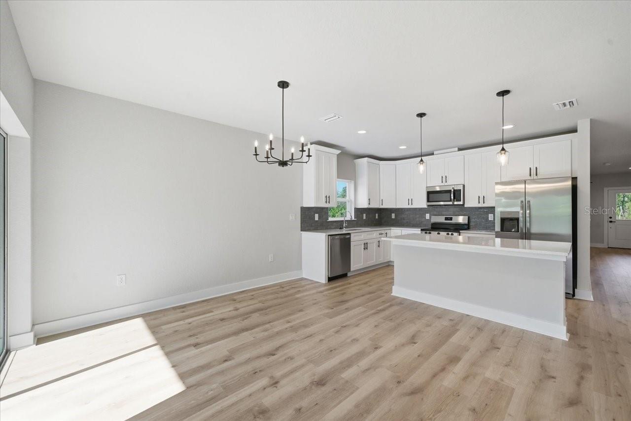 15212 HAWLEY RD, WEEKI WACHEE, FL, 34614