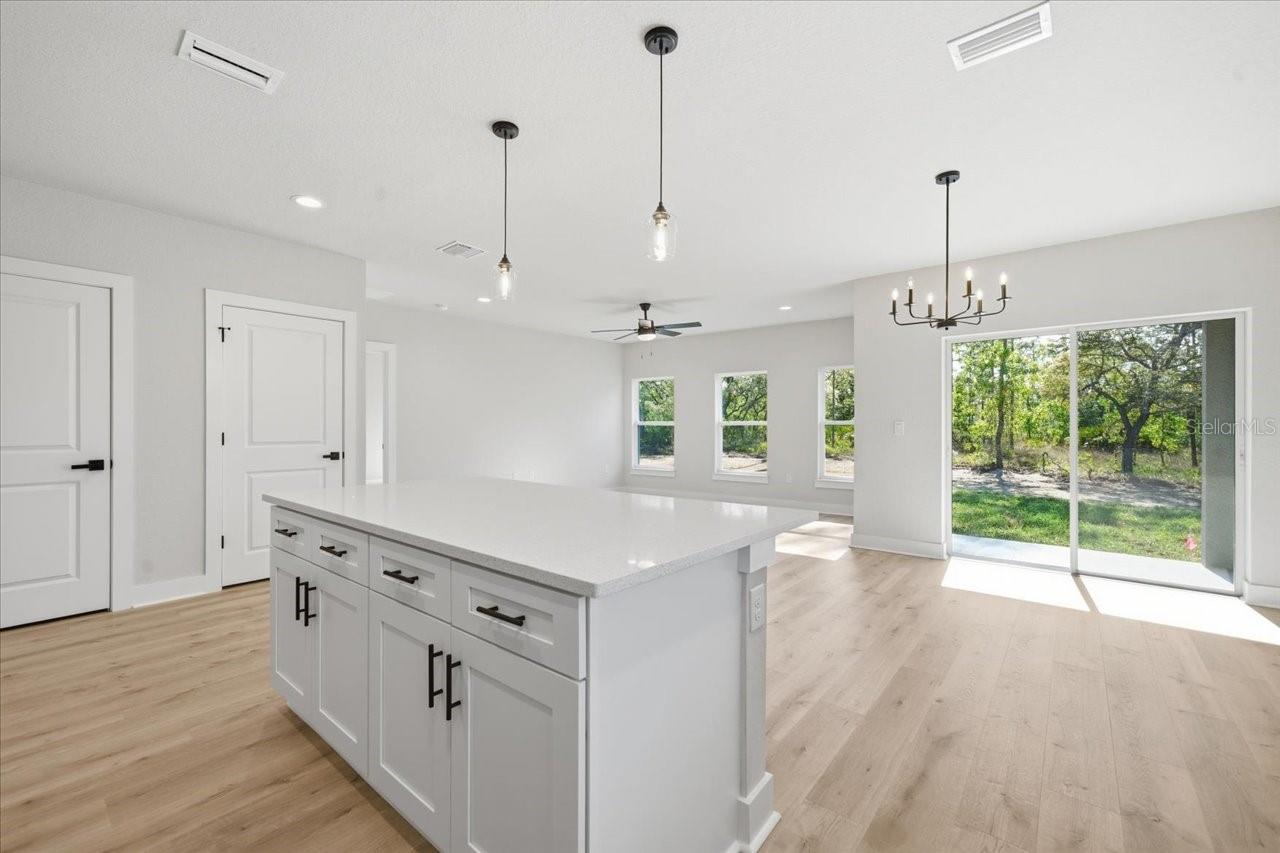 15212 HAWLEY RD, WEEKI WACHEE, FL, 34614