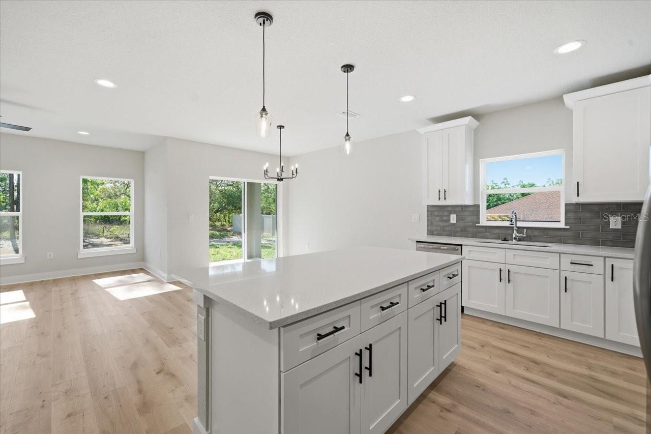 15212 HAWLEY RD, WEEKI WACHEE, FL, 34614