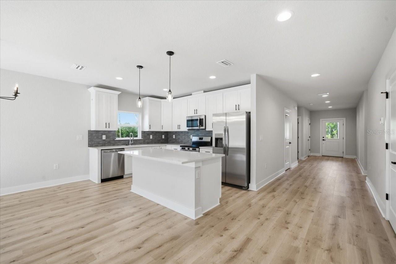 15212 HAWLEY RD, WEEKI WACHEE, FL, 34614