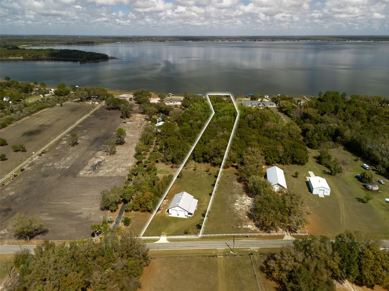 12495 SE SUNSET HARBOR RD, WEIRSDALE, FL, 32195