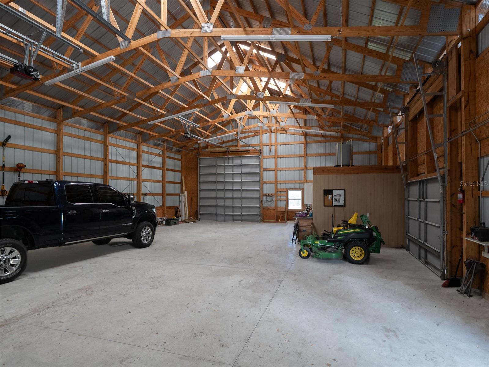 12495 SE SUNSET HARBOR RD, WEIRSDALE, FL, 32195