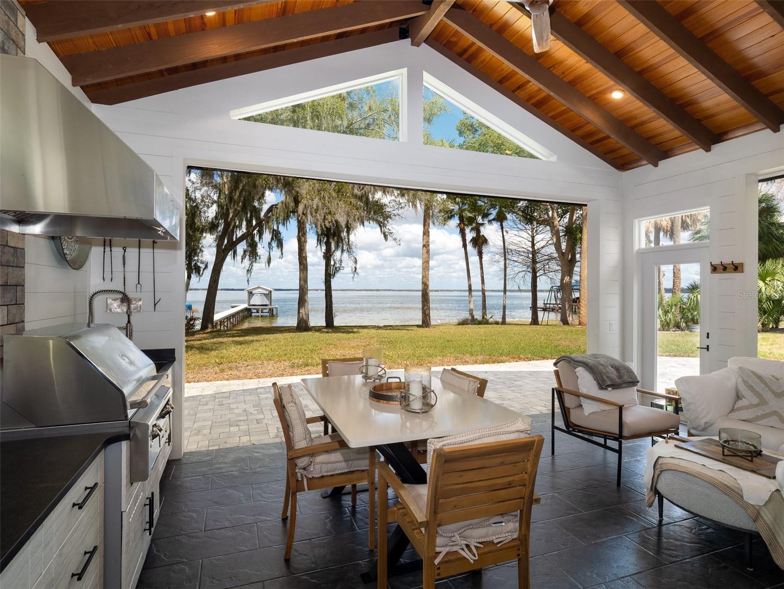 12495 SE SUNSET HARBOR RD, WEIRSDALE, FL, 32195