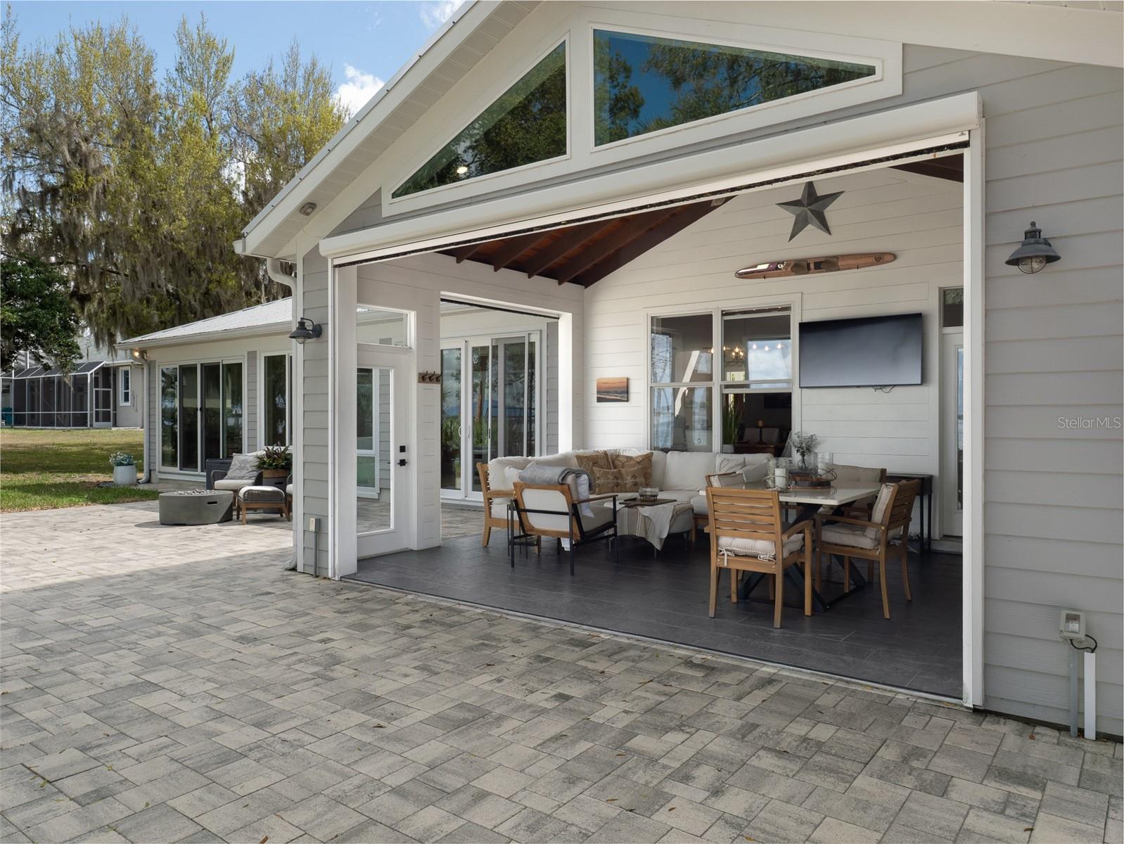 12495 SE SUNSET HARBOR RD, WEIRSDALE, FL, 32195