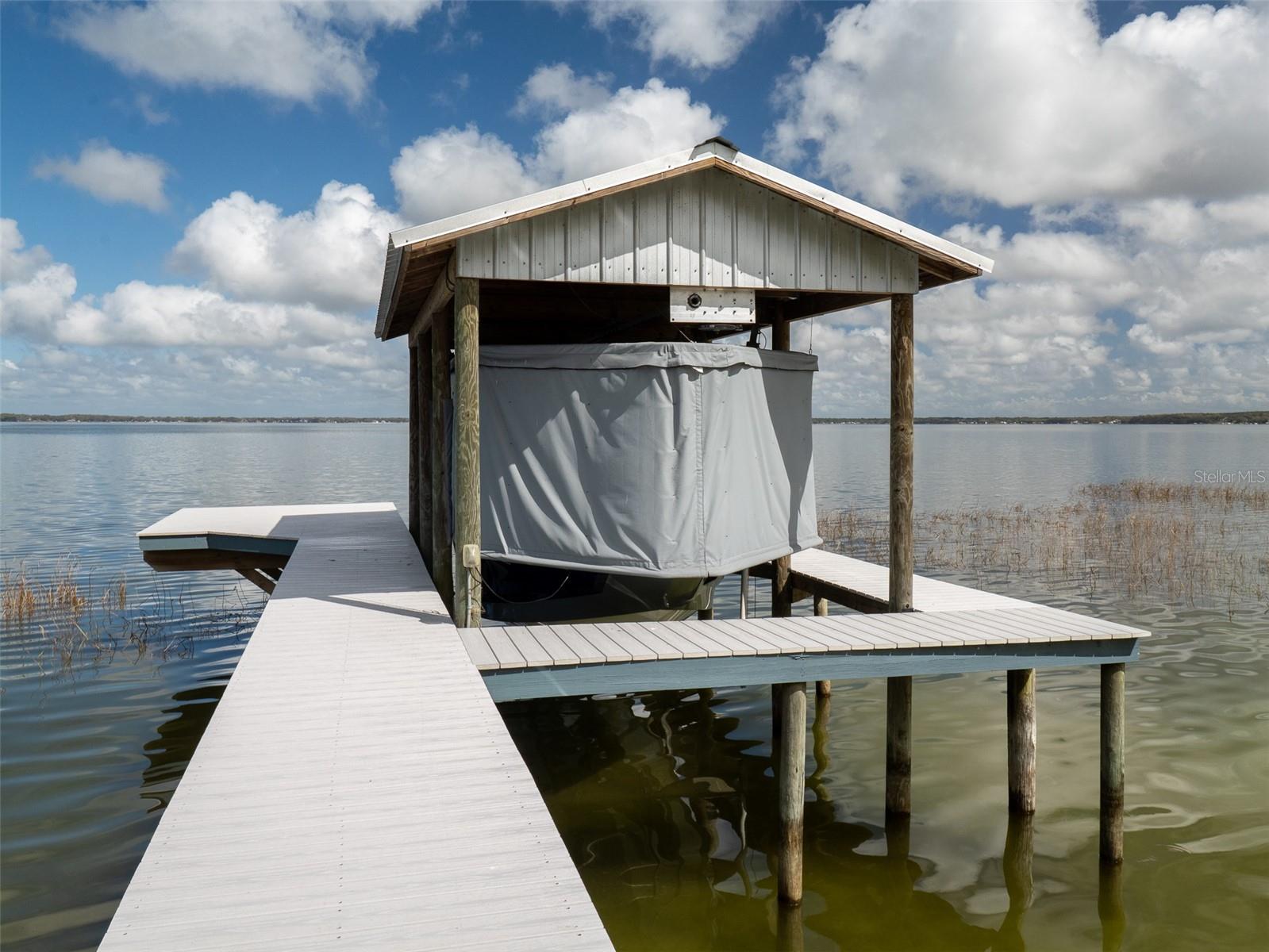12495 SE SUNSET HARBOR RD, WEIRSDALE, FL, 32195
