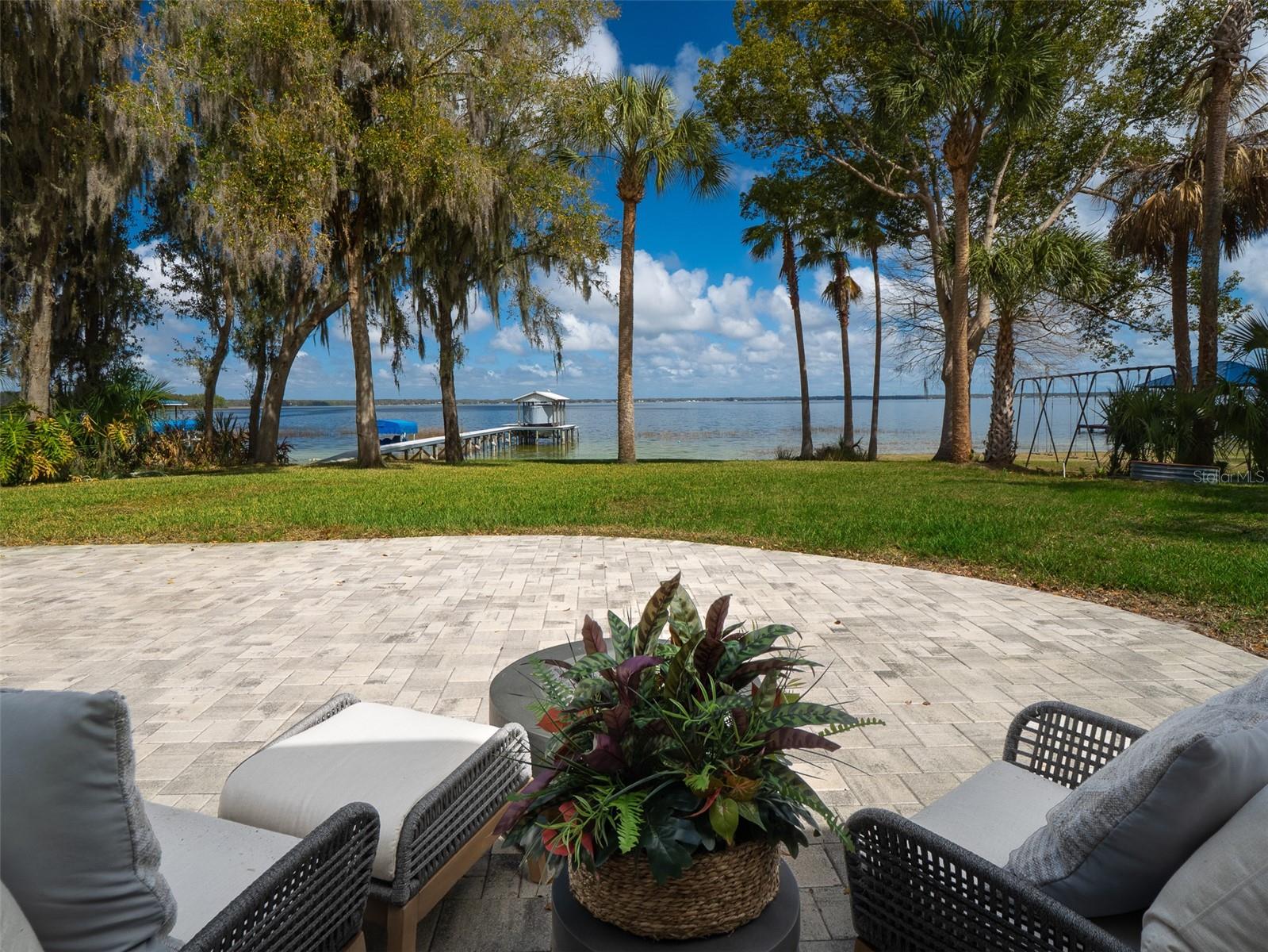 12495 SE SUNSET HARBOR RD, WEIRSDALE, FL, 32195