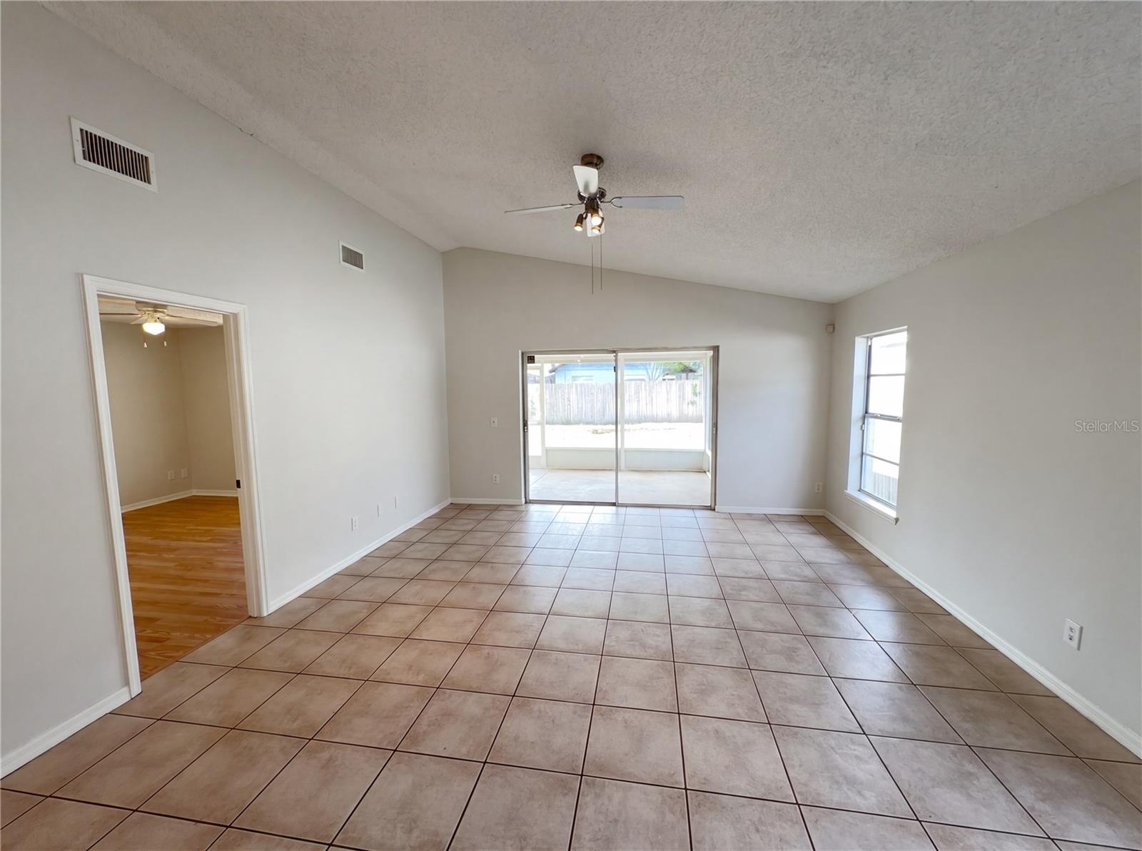 9814 DEAN COVE LN, ORLANDO, FL, 32825