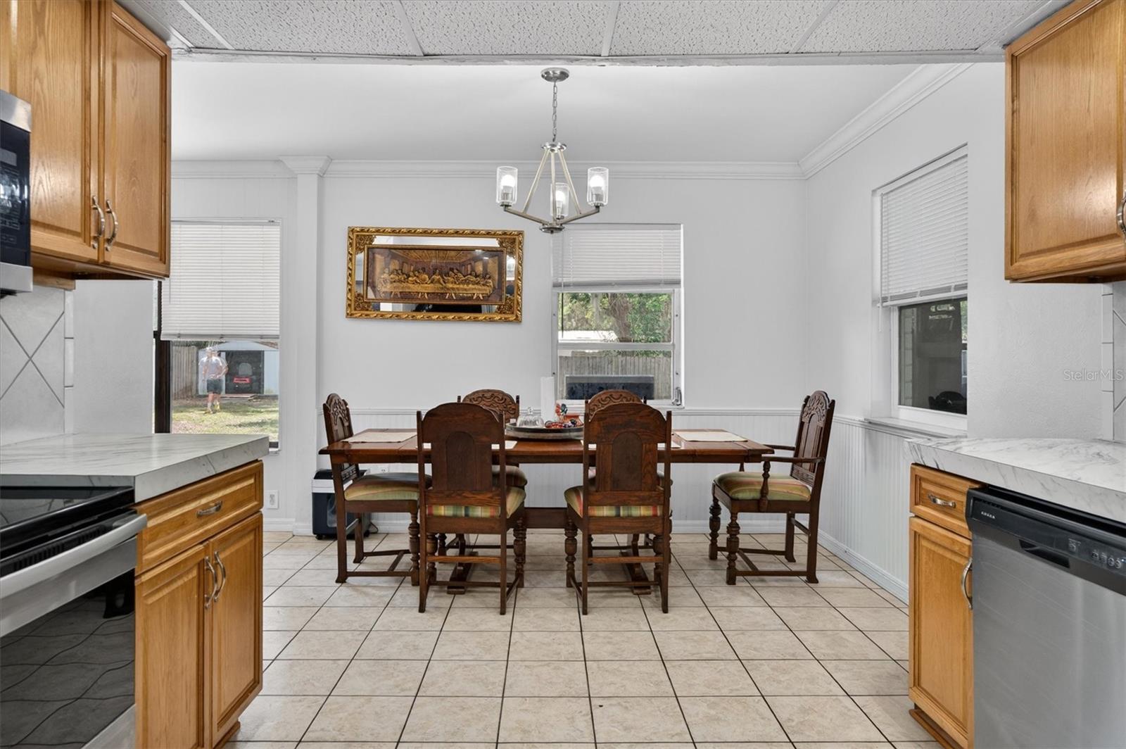 2303 MAHONEY AVE, LEESBURG, FL, 34748