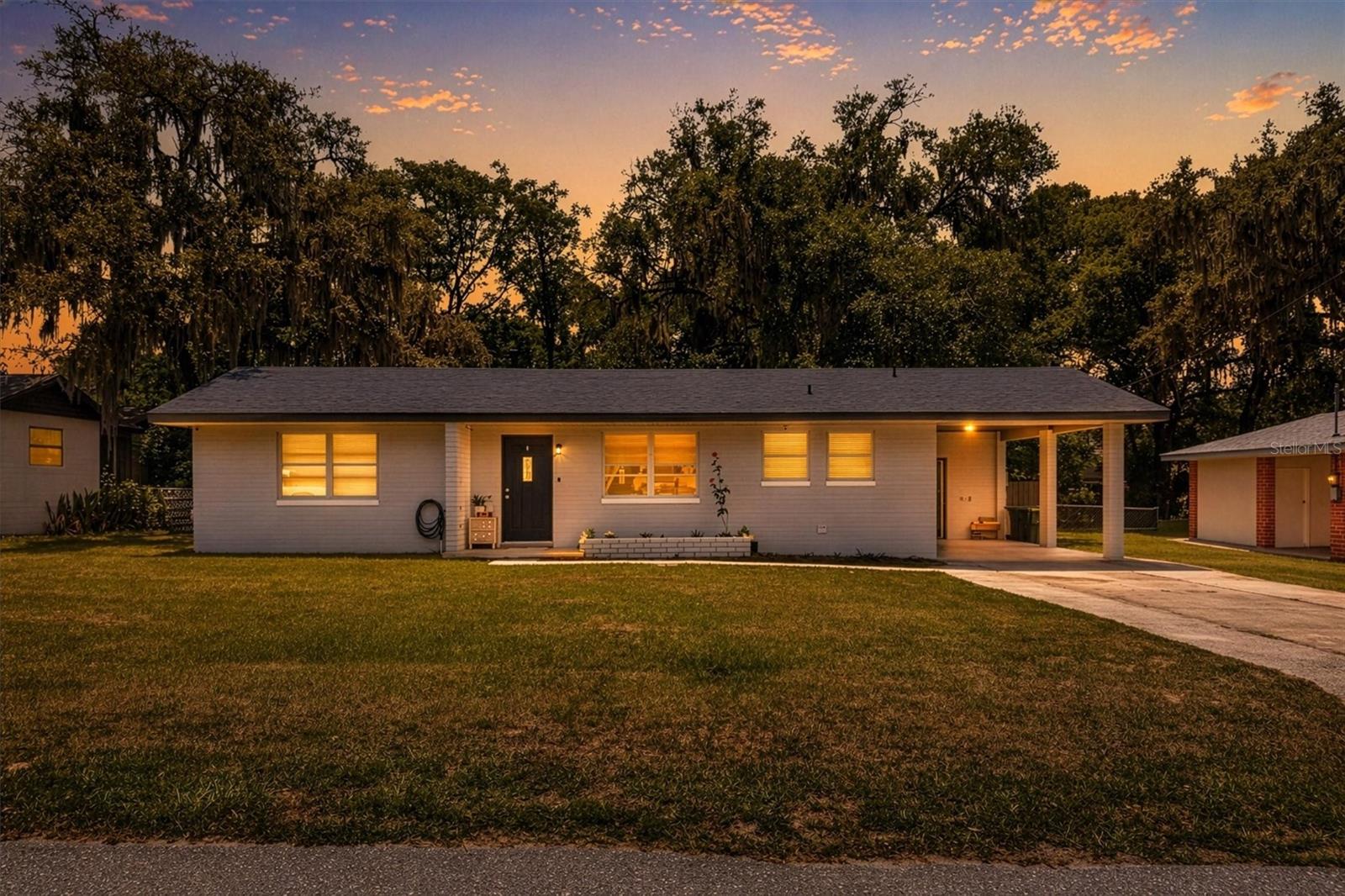 2303 MAHONEY AVE, LEESBURG, FL, 34748