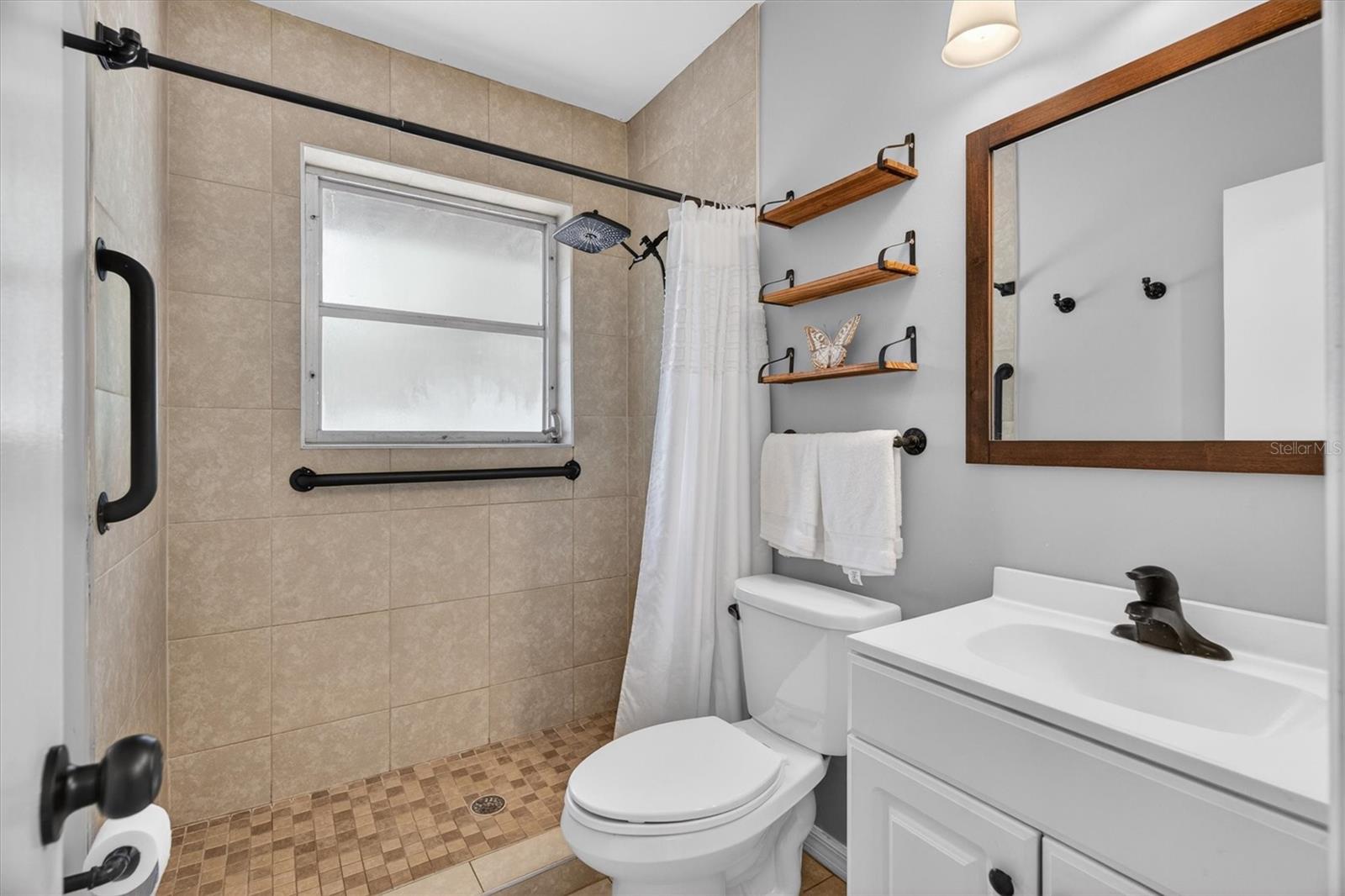 2303 MAHONEY AVE, LEESBURG, FL, 34748