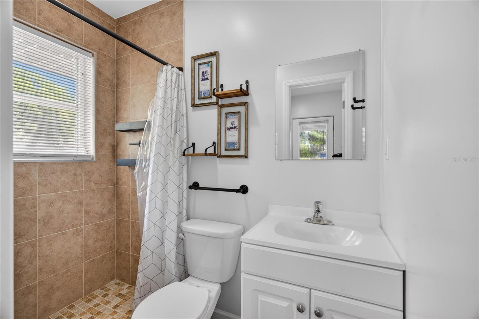 2303 MAHONEY AVE, LEESBURG, FL, 34748